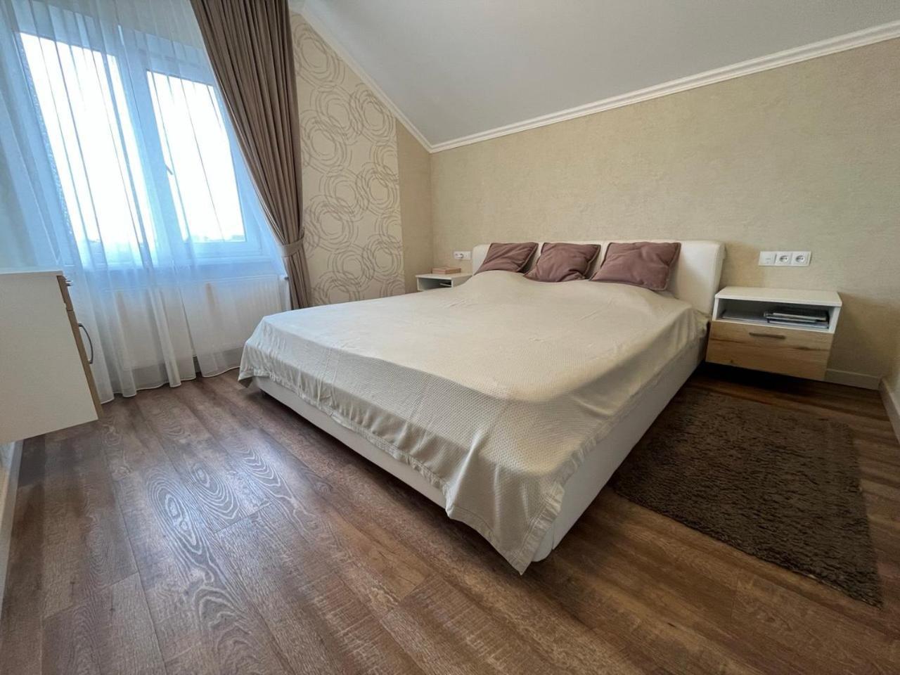American Style Киев Экстерьер фото